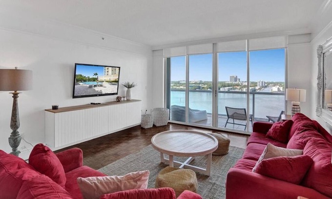 Eastern Shores Condo | Le Petit Italie ,Water view 2/2 with pool