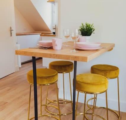 Schiltigheim Apartment | Le reflet chic - 2 pièces neuf - quartier calme à 5 min de Strasbourg