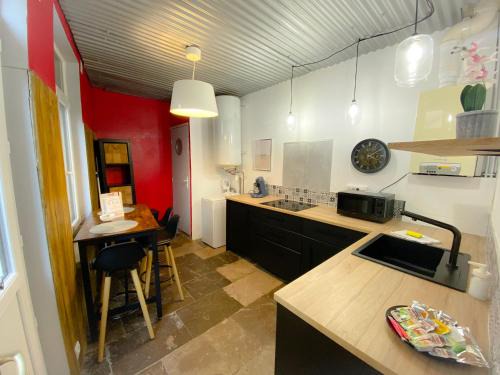 Calais Apartment | Le Worker 2