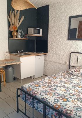 Chasseneuil-du-Poitou Apartment | Le WORLD, studio 3 minutes from Futuroscope