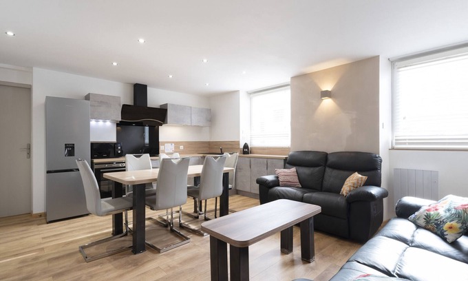 Vittel Apartment | Léandro: Charming 2-bedroom apartment in Vittel town center