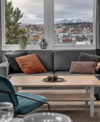 Tromsdalen Apartment | Leilighet i Tromsdalen med en fantastisk utsikt over Tromsø Sentrum