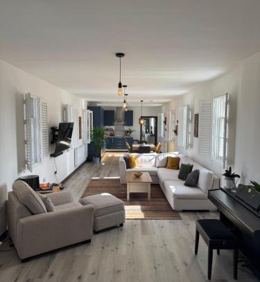 Winchester Apartment | Leishman Views