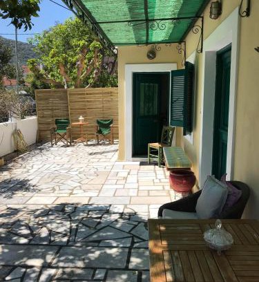 Agia Efimia House | Lena’s traditional villa