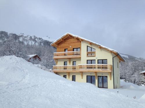 Valloire Ski Chalet | Les Chalets Du Grand Galibier