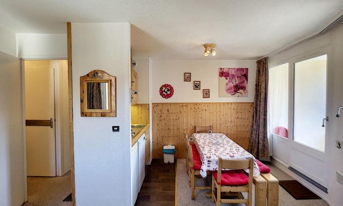 Reberty Apartment | Les Menuires : 2 pièces, 6 pers, balcon sud, wifi, animaux, parking - FR-1-178-75