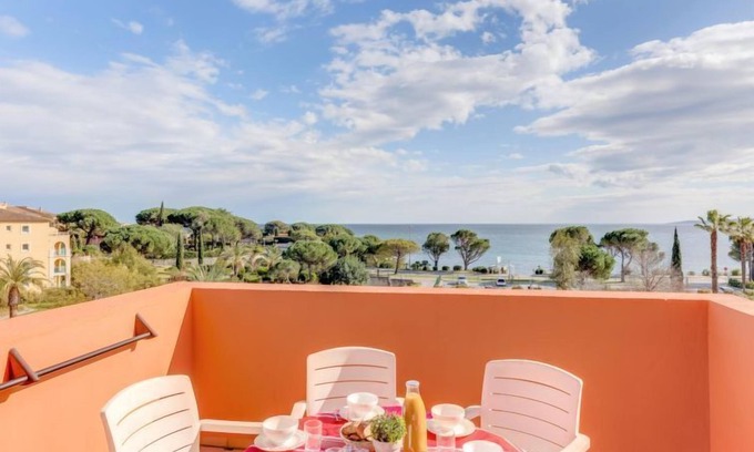 Les Issambres Apartment | Les Rivages des Issambres by Interhome