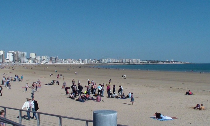 Chateau-d'Olonne Apartment | Les Sables d'Olonne App 45m2, terrace, garage, beach 10 minutes walk