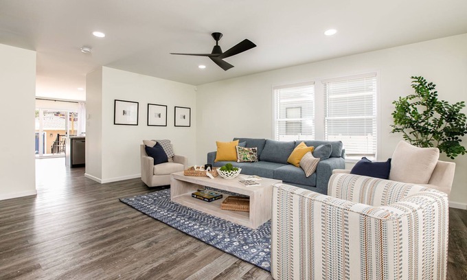 Northeast South Bend House | Less than 1 mile to Notre Dame Stadium, Sleeps 10+ w/huge tailgate-ready yard!