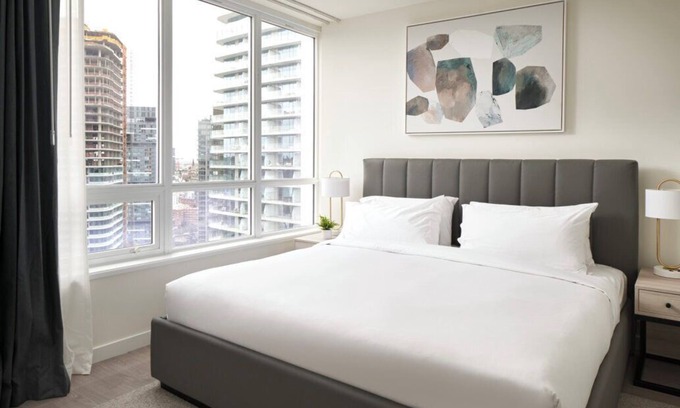 South Lake Union Hotel | Level Seattle- Three Bedroom Sky Suite plus Office