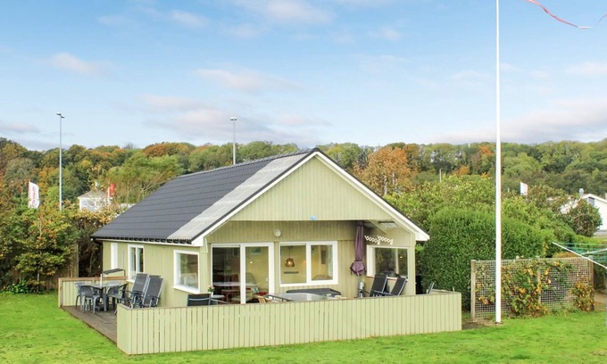 Frederikshavn House | "Lilibeth" - 300m from the sea by Interhome