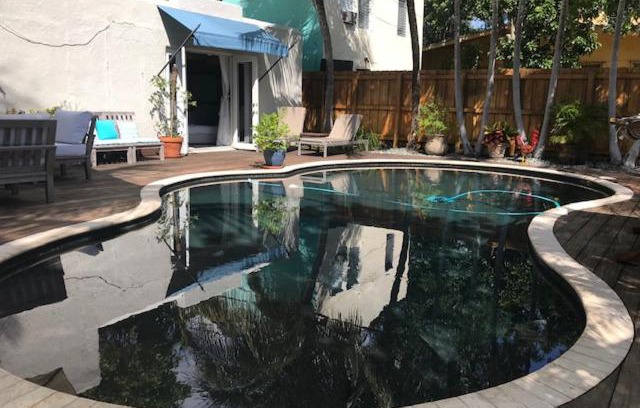 Coral Way Apartment | Little havana paradise