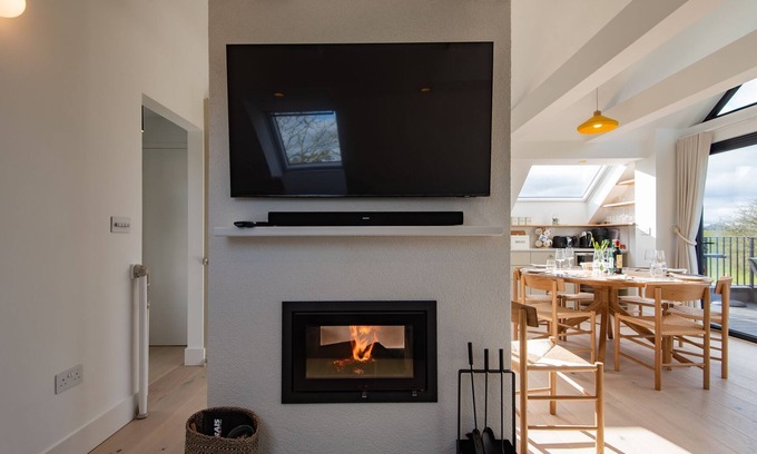 Etchinghill House | Little Hayloft by Bloom stays - charming barn with hot tub