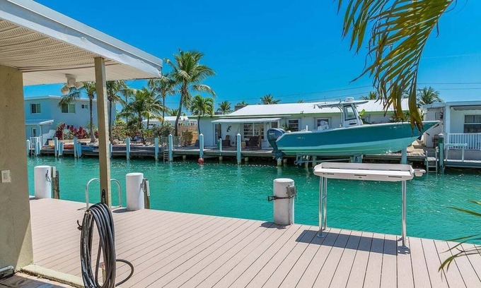 Little Venice House | Little Venice Paradise~ 55' Dock Atlantic Access!