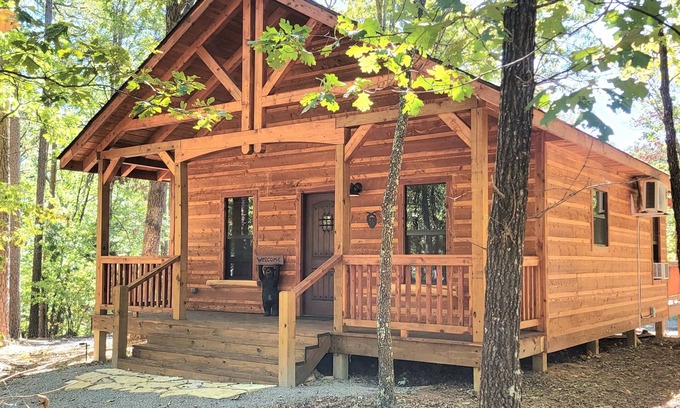 Board Camp Cabin | Little Wolf Cabins/The Blue Spruce Cabin close to WPG West Trailhead