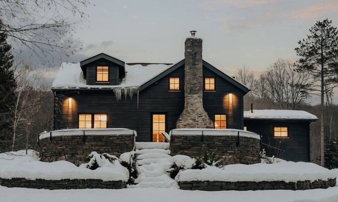Pine Hill House | littleburnthouse in Highmount NY