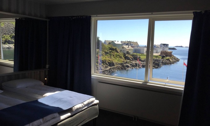 Stamsund Hotel | Live Lofoten Hotel