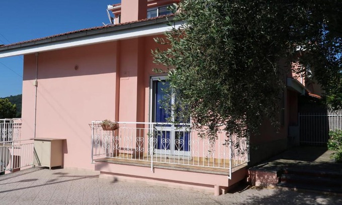 Villa Faraldi Apartment | Locazione Turistica Simone