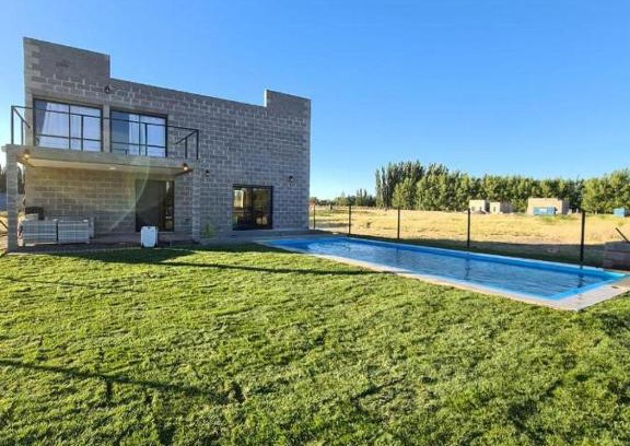 General Roca House | Loft con Piscina frente al Río Negro