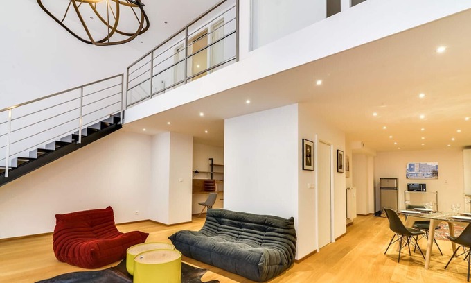 Petite-France Apartment | loft luxe 127m2 a 500m cathedral 2br 2bth