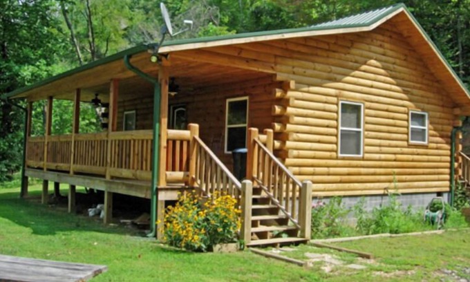 Whittier Cabin | Log Cabin Rental w/Hot Tub, Views near Harrahs Casino, Cherokee & Bryson City NC