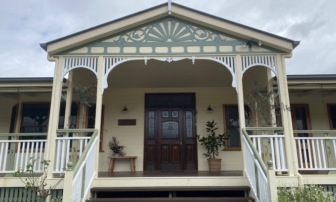 Stanthorpe Bed & Breakfast | Logger's Rest