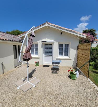 Saint-Jean-de-Monts Apartment | Logis du Pey Roux Accueil Vélos