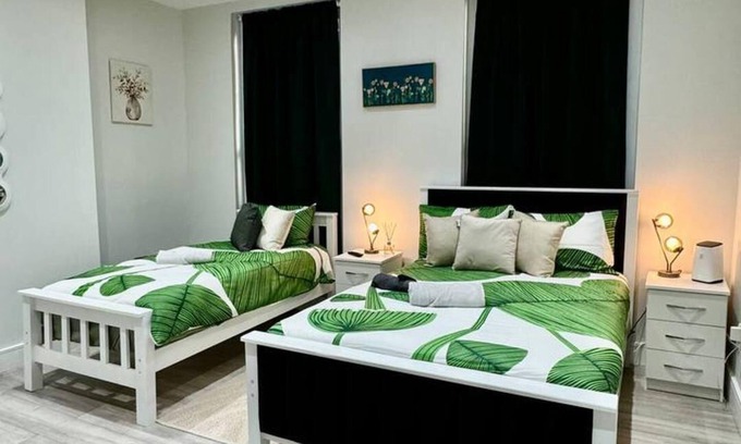 Holborn and Covent Garden Apartment | London Studio Escape - Grays Inn Road