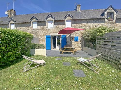 Larmor-Plage House | Longère au calme à Larmor-Plage, proche plage et commerces, jardin privatif et parking couvert - FR-1-349-101