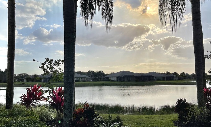 Biggar Condo | Long lake sunset views