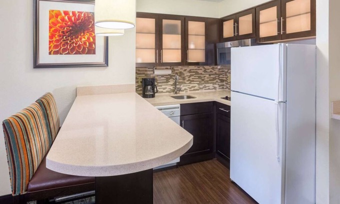 Dunwoody Apartment | Look No More! Contemporary 1BR Suite with Full Kitchen, Pets are Welcome!
