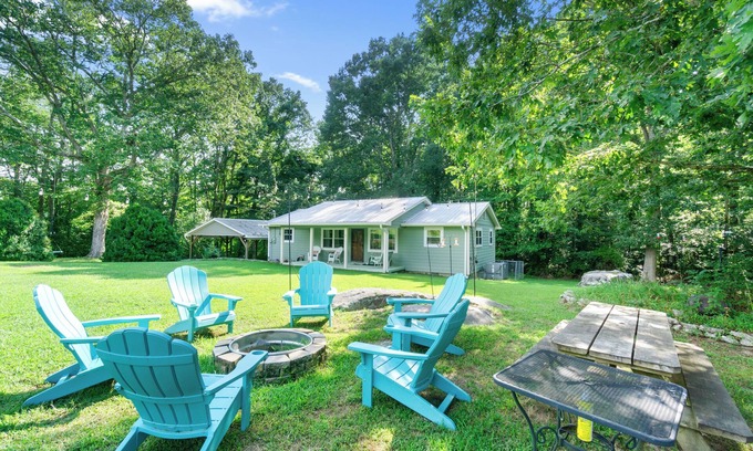 Rising Fawn House | Lookout Mountain home located 5 minutes from Cloudland Canyon State Park.