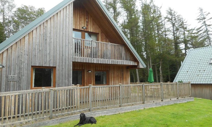 Newton Stewart Ski Chalet | Lord Galloway 32 with Hot Tub