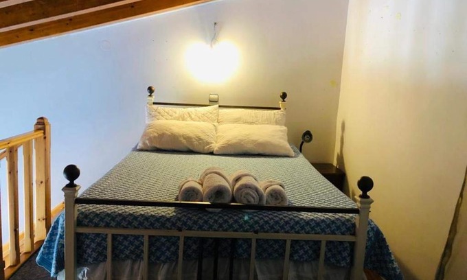 Corfu Town Apartment | Lovely 2 bedroom condo in Corfu Anemomilos
