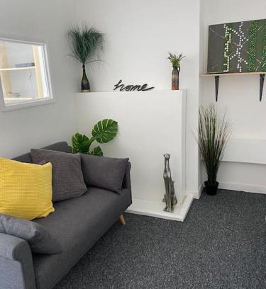 Bishop's Apartment | Lovely 2 bedroom flat in greater london