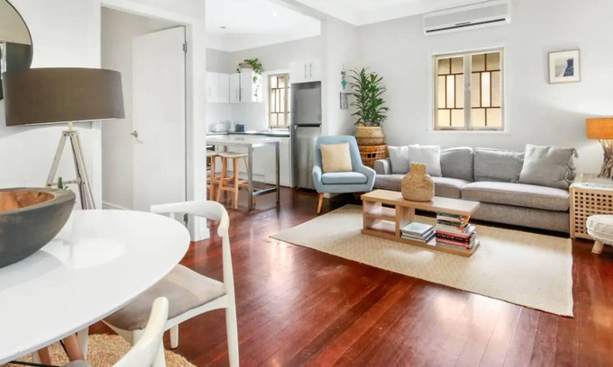 West End House | Lovely 2 Bedroom Terrace House in West End