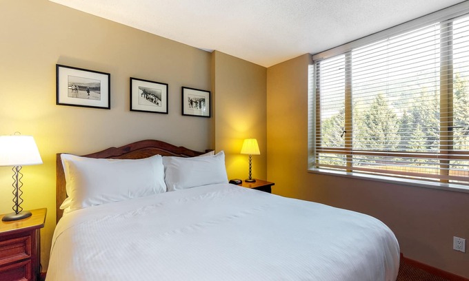 Village North Apartment | Lovely 2nd-floor studio with ski view, pool, hot tubs & saunas - walk to lifts