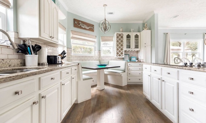 Clipper Cove House | Lovely 4 bed/3 bath. Ideal Location- Walk to Beach, Shopping, Entertainment