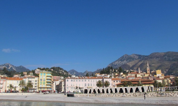 Alpes-Maritimes Apartment | Lovely apartment for 4 people with WIFI, A/C, TV, terrace and panoramic view