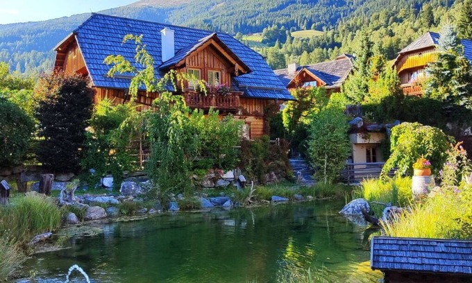 Sankt Martin House | Lovely apartment in villa for 6 people with WIFI, TV, terrace, pets allowed and panoramic view