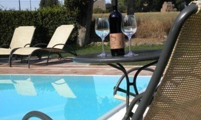 Colle di Val d'Elsa House | Lovely apartment in villa for 2 people with pool, TV, patio and pets allowed