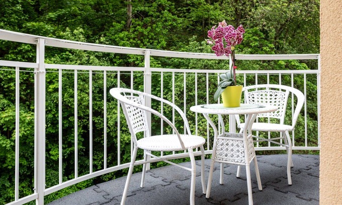 Jachymov Apartment | Lovely apartment for 4 guests with WIFI, TV, balcony and pets allowed