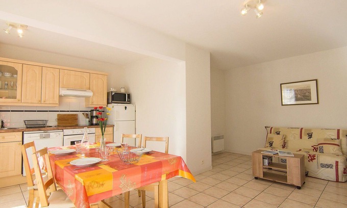 Tarnos Apartment | Lovely apartment for 4 guests with WIFI, TV and terrace