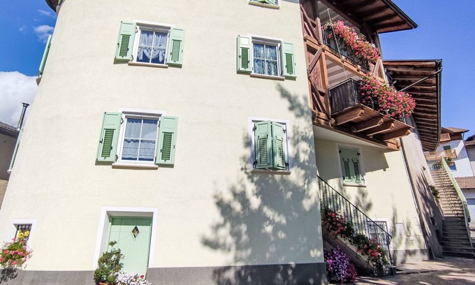 Livo Apartment | Lovely apartment for 4 guests with WIFI, TV, patio and pets allowed