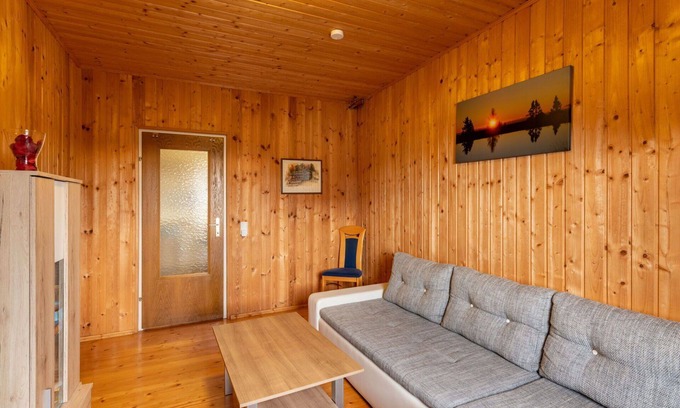 Albeck Apartment | Lovely apartment for 14 guests with WIFI, TV and patio