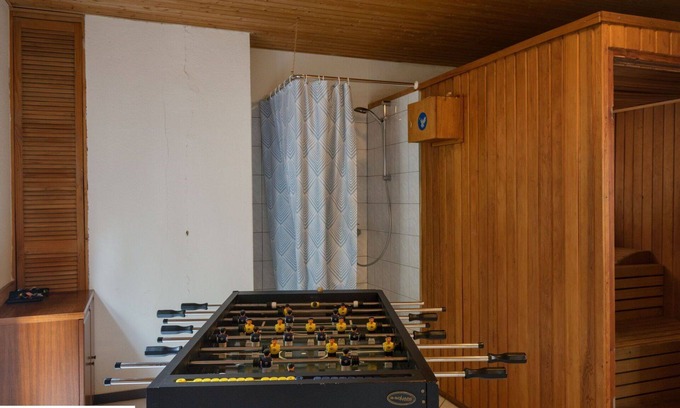 Immerath Apartment | Lovely apartment for 12 people with WIFI, TV, balcony and pets allowed