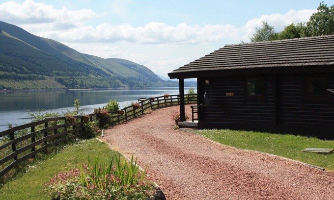 South Laggan House | Lovely apartment in villa for 4 guests with TV