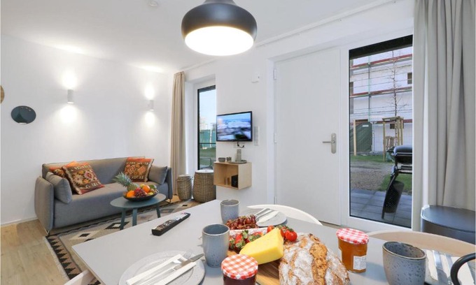 Lembruch Apartment | Lovely Apartment In Lembruchdümmer See
