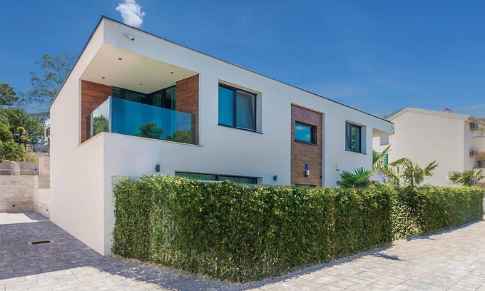 Milcetici Apartment | Lovely apartment in Malinska with WiFi