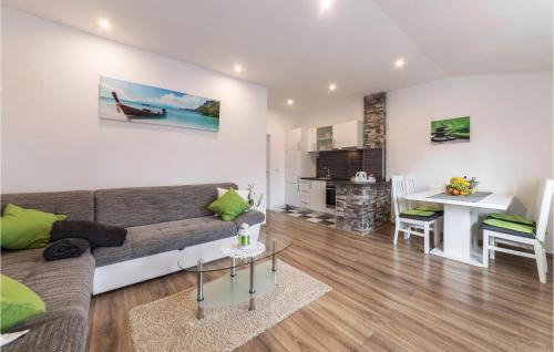 Pavicini Apartment | Lovely Apartment In Pavicini With Wifi